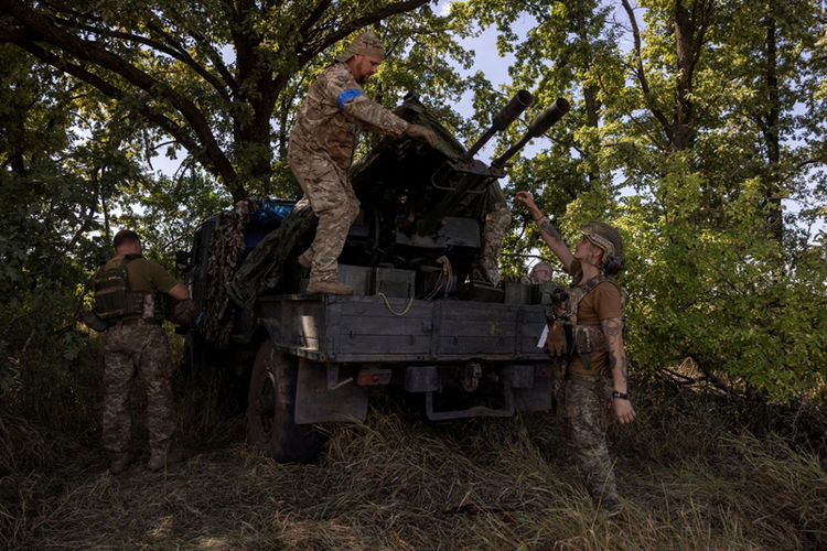 Quân Nga phục kích tiêu diệt nhóm binh sĩ mặc quân phục NATO - Hình 7 Quan Nga phuc kich tieu diet nhom binh si mac quan phuc NATO-Hinh-7