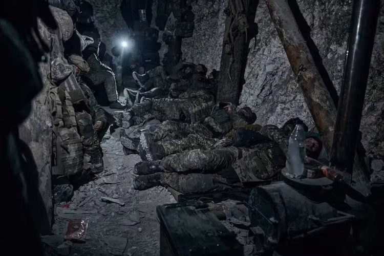 Bom UMPK tieu diet chi huy Lu doan Khyzhak cua Ukraine-Hinh-5