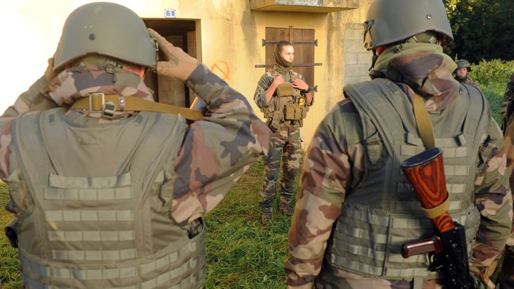 “Lữ đoàn NATO” mới của Ukraine dính bê bối, 1.700 lính đào ngũ - Hình 8 “Lu doan NATO” moi cua Ukraine dinh be boi, 1.700 linh dao ngu-Hinh-8