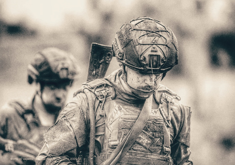 “Lữ đoàn NATO” mới của Ukraine dính bê bối, 1.700 lính đào ngũ - Hình 10 “Lu doan NATO” moi cua Ukraine dinh be boi, 1.700 linh dao ngu-Hinh-10