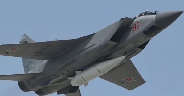 Su-34 phong ten lua Kinzhal, Ukraine doi mat nguy co chua tung co-Hinh-5