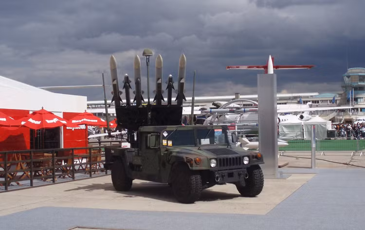 Nhat Ban “chot” ten lua AIM-120 AMRAAM: Dat co xat ra mieng?-Hinh-11