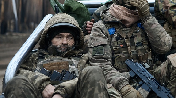 Chien truong Donbass dam mau, hang loat binh si Nga dao ngu-Hinh-8