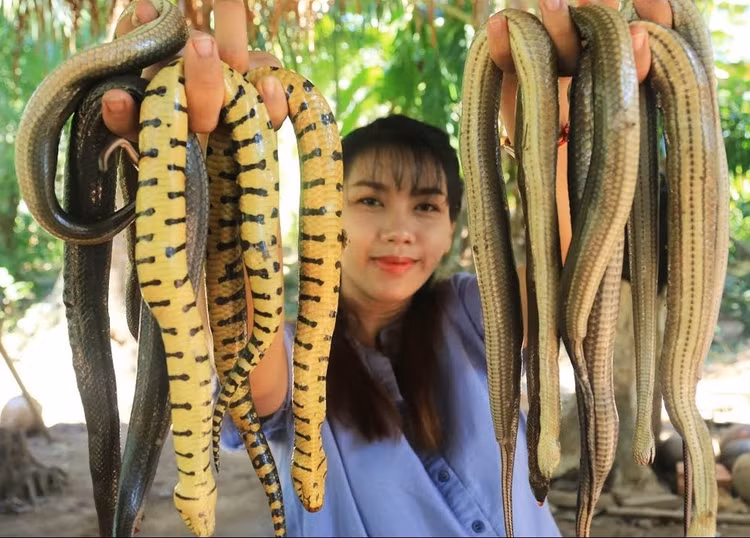 Sup ran Trung Quoc, mon an “kinh di” khong phai ai cung dam thu