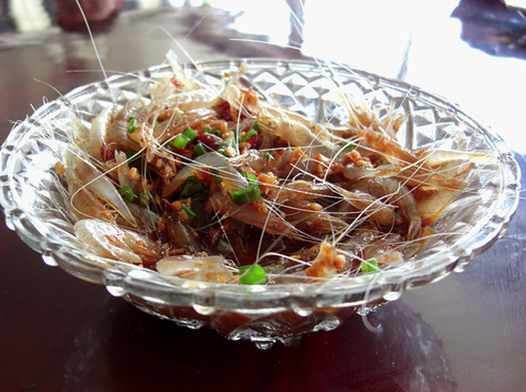 Tom “say ruou“: Dac san kinh di khien thuc khach khiep dam-Hinh-5