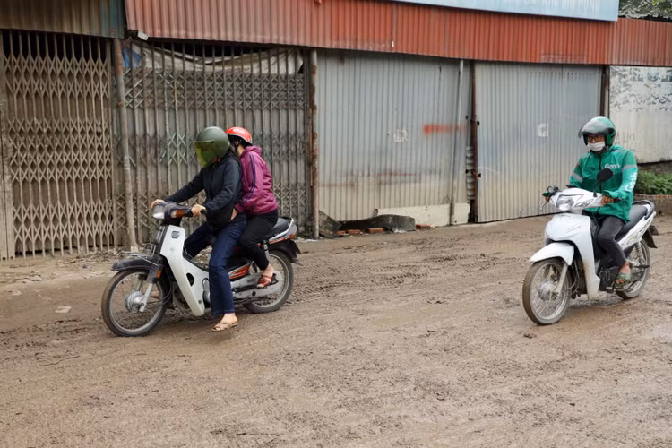 Ha Noi: Can canh con duong “dau kho” mai chua thoat kho-Hinh-4