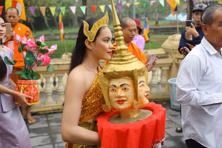 Kham pha Tet Chol Chnam Thmay cua dong bao Khmer ngay tai Ha Noi-Hinh-3