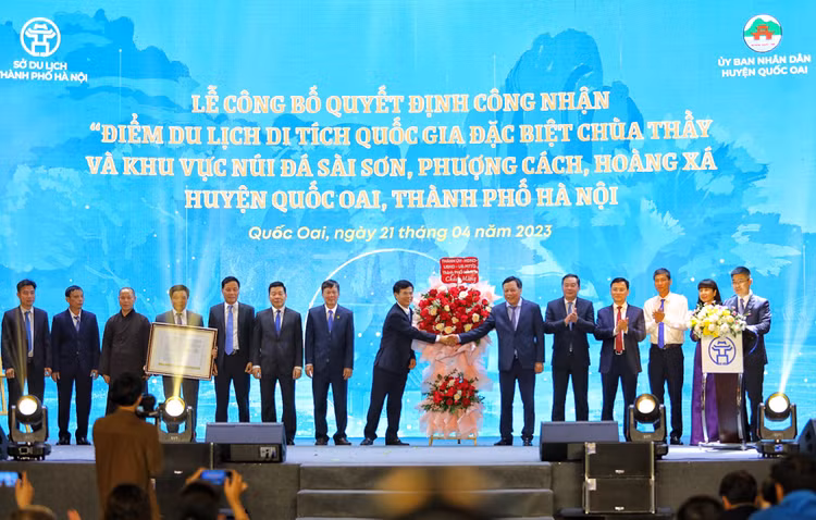 Chùa Thầy được công nhận là điểm du lịch Di tích Quốc gia đặc biệt - Hình 3 Chua Thay duoc cong nhan la diem du lich Di tich Quoc gia dac biet-Hinh-3