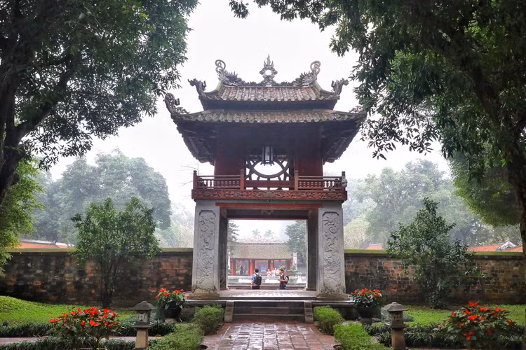 Can canh Khue Van Cac o Van Mieu - Quoc Tu Giam xuong cap nghiem trong