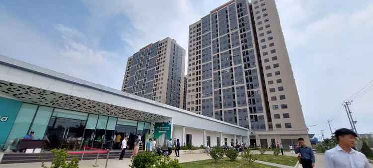 Nguoi giau tranh mua nha o xa hoi, ngan chan the nao?