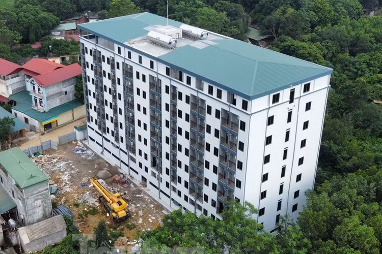 Chung cu mini xay “chui” gan 200 can ho, xu ly sao?