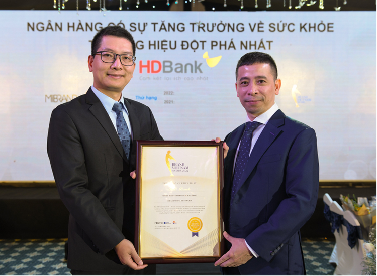 Top ngan hang tang truong ve suc khoe thuong hieu dot pha nhat-Hinh-2