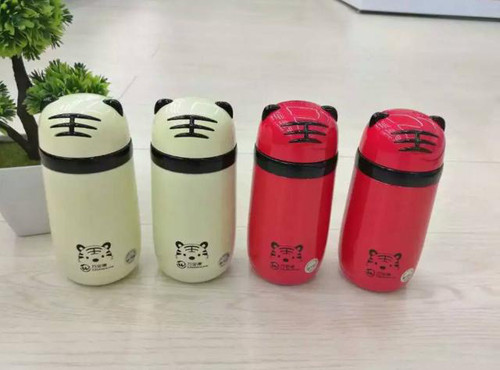 Trẻ mang bình giữ nhiệt đi học nhất định phải cẩn trọng điều này - Hình 3