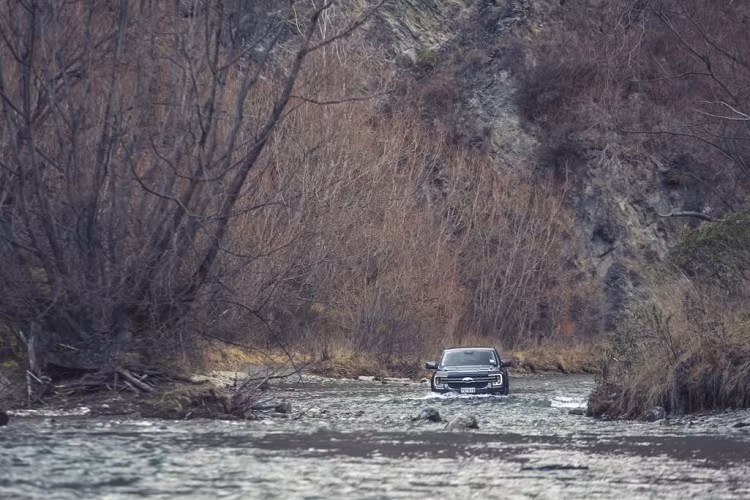 Cam tay mot so meo lai oto vuot qua vung ngap nuoc an toan-Hinh-5