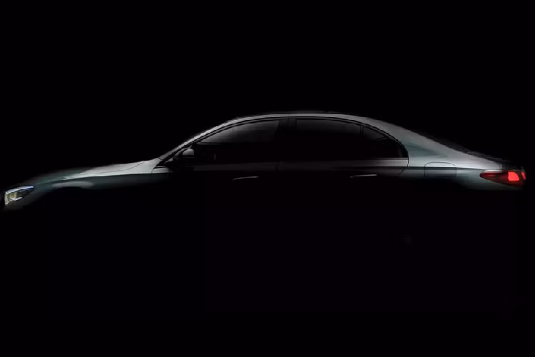 Mercedes-Benz E-Class 2024 ruc rich ra mat ngay trong thang nay-Hinh-2