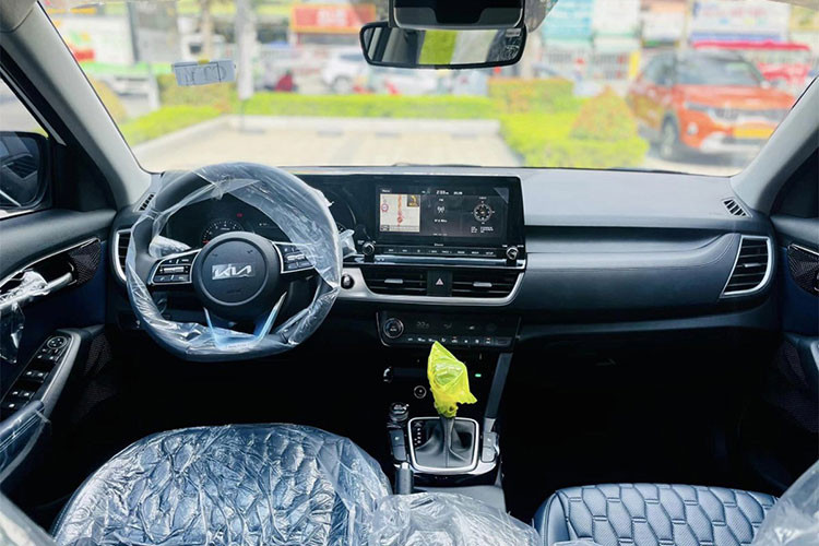 Can canh Kia Seltos X-Line tai Viet Nam, re hon 