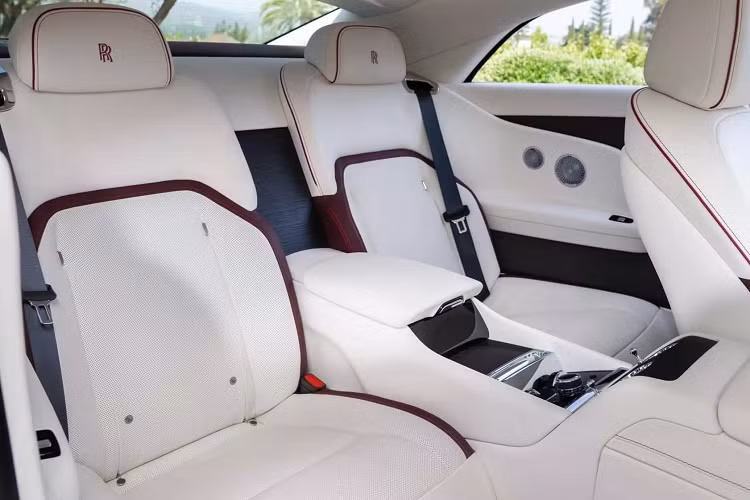 Ngam Rolls-Royce Spectre dac biet mau Morganite gia gan 10 ty dong-Hinh-6