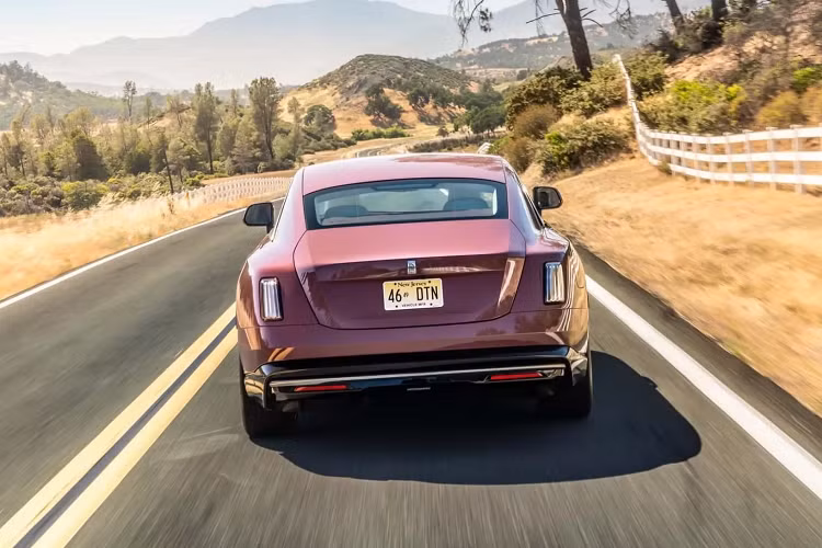 Ngam Rolls-Royce Spectre dac biet mau Morganite gia gan 10 ty dong-Hinh-8