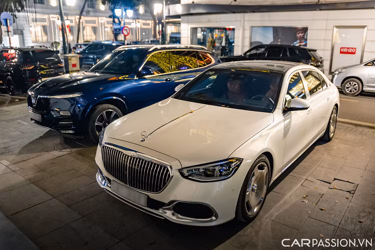 Chiem nguong dan xe tram ty dong dao pho Ha Noi can Tet Quy Mao-Hinh-10