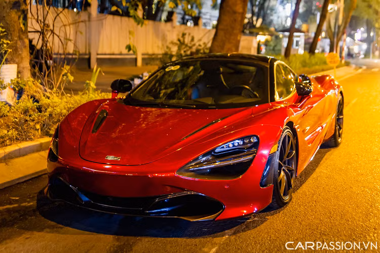 Chiem nguong dan xe tram ty dong dao pho Ha Noi can Tet Quy Mao-Hinh-6