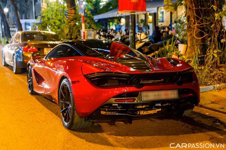 Chiem nguong dan xe tram ty dong dao pho Ha Noi can Tet Quy Mao-Hinh-7