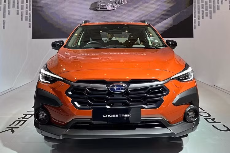 Can canh Subaru Crosstrek 2023 tu 868 trieu dong, 
