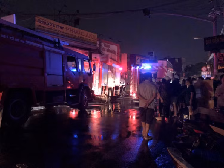 Chay lon o nha dan tai TP Thu Duc, nhieu nguoi thao chay-Hinh-3