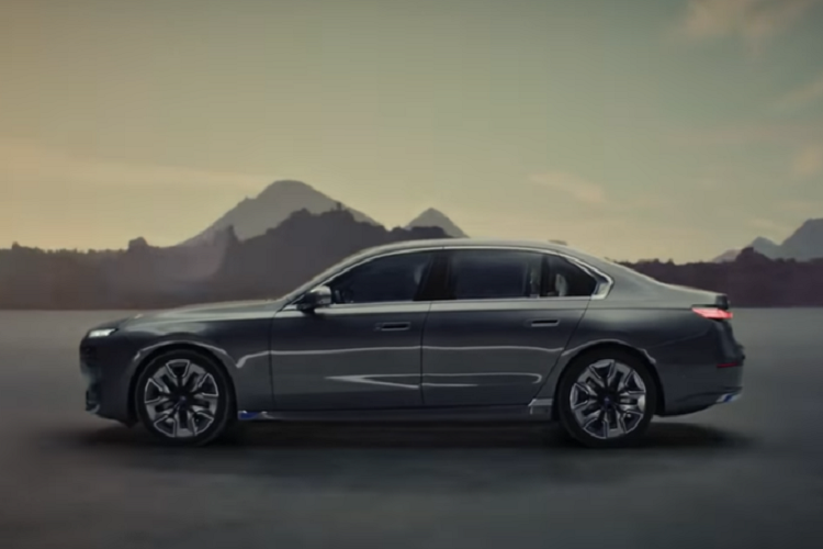 BMW i7 chay dien da ve Viet Nam, san sang 