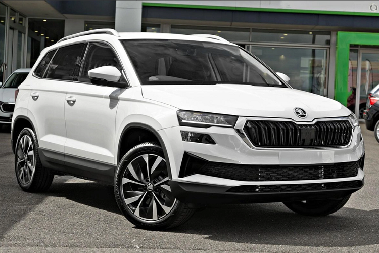 Can canh SUV do thi Skoda Karoq tai Viet Nam, 