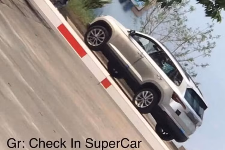 Can canh SUV do thi Skoda Karoq tai Viet Nam, 