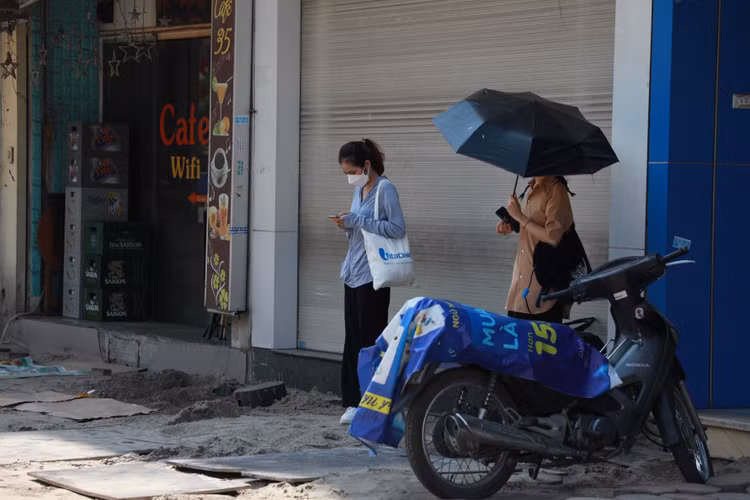 Can canh con duong khong bong cay, nong nhat Thu do-Hinh-7