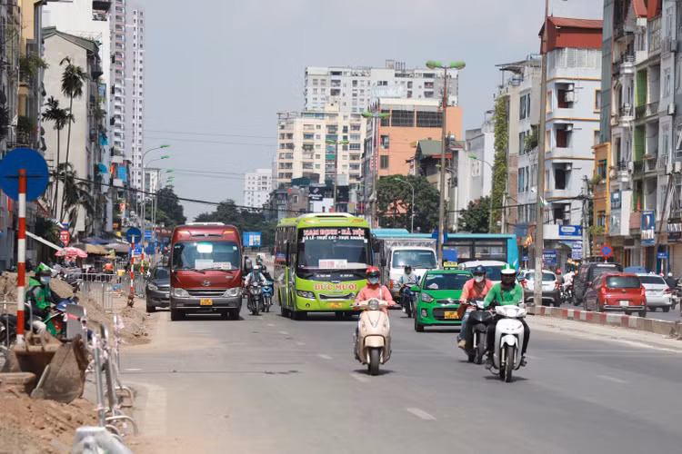 Can canh con duong khong bong cay, nong nhat Thu do-Hinh-4