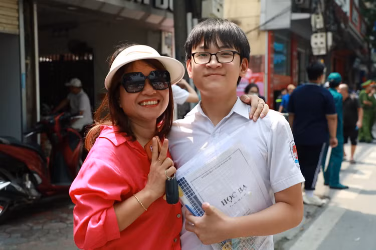 Thi sinh nghen ngao vi trung tu “Nhung ngoi sao xa xoi“-Hinh-7