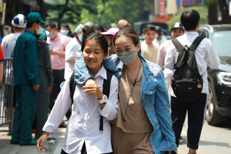 Thi sinh nghen ngao vi trung tu “Nhung ngoi sao xa xoi“-Hinh-5