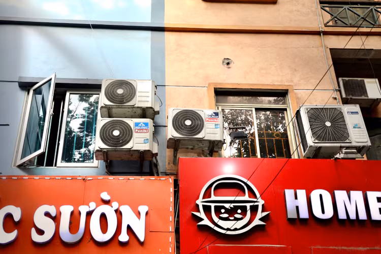 Ha Noi: Hiem hoa tu hang van cuc nong dieu hoa phoi nang, mua-Hinh-14