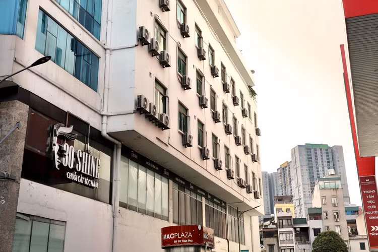 Ha Noi: Hiem hoa tu hang van cuc nong dieu hoa phoi nang, mua-Hinh-7