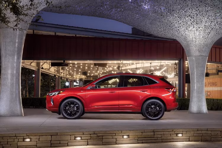 Ford Escape “ban hut” tai Viet Nam ra mat ban nang cap day cuon hut-Hinh-4