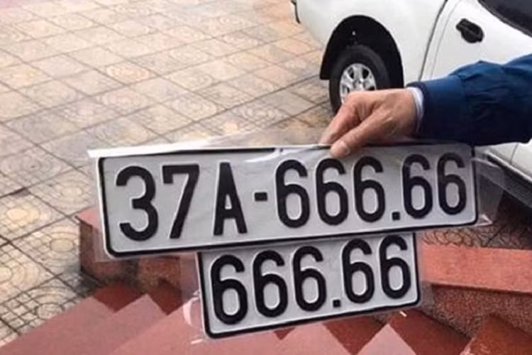 De xuat gia khoi diem 200 trieu dong voi bien so “rat dep” cho oto