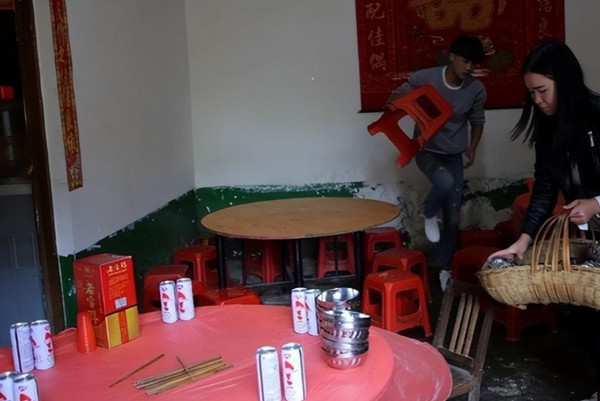 Mời tiệc nhưng cả làng không đến, nguyên nhân ai cũng đồng tình - Hình 5 Moi tiec nhung ca lang khong den, nguyen nhan ai cung dong tinh-Hinh-5