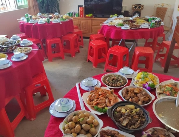 Mời tiệc nhưng cả làng không đến, nguyên nhân ai cũng đồng tình - Hình 7 Moi tiec nhung ca lang khong den, nguyen nhan ai cung dong tinh-Hinh-7