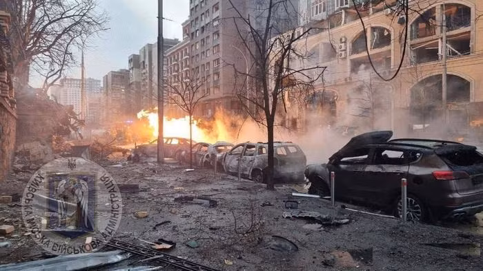 Don tra dua bang 5 ten lua Kinzhal vao Cuc An ninh Ukraine-Hinh-5