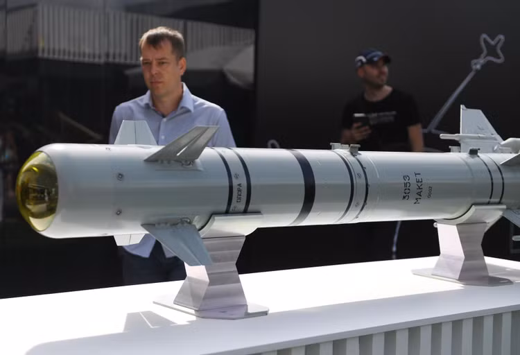 Ten lua chong tang Izdeliye 305 “bat bai” o chien truong Ukraine-Hinh-4