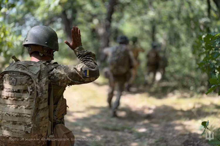 Ukraine don 14 lu doan toi Kursk, Nga tap trung 50.000 quan-Hinh-2