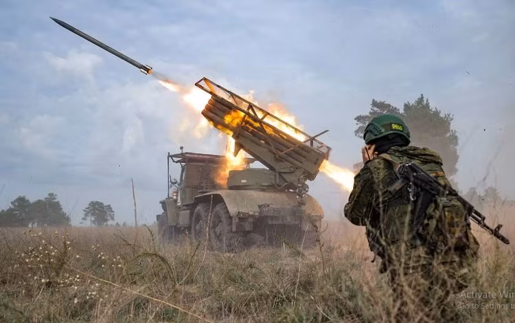 Mặt trận Kursk giao tranh ác liệt, hàng chục ngàn quân Ukraine thiệt mạng - Hình 10 Mat tran Kursk giao tranh ac liet, hang chuc ngan quan Ukraine thiet mang-Hinh-10