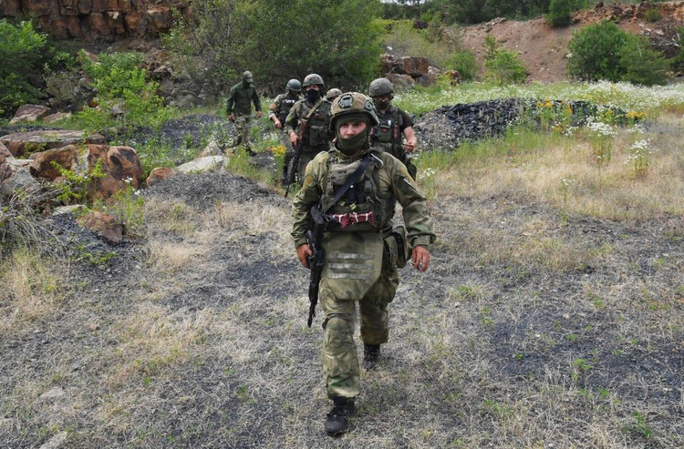 Tuong Syrsky ra lenh chiem lai lang Shevchenko bang moi gia