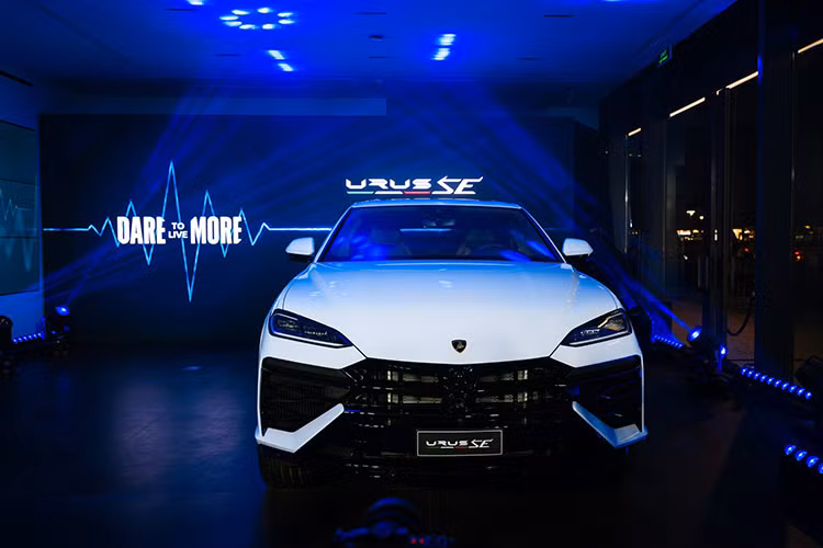 Cận cảnh siêu SUV Lamborghini Urus SE giá 15,6 tỷ tại Việt Nam - Hình 12 Can canh sieu SUV Lamborghini Urus SE gia 15,6 ty tai Viet Nam-Hinh-12