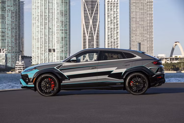 Lamborghini Urus SE "màu độc" với 230 giờ chế tác thủ công - Hình 4 Lamborghini Urus SE