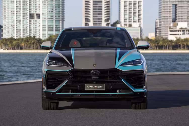 Lamborghini Urus SE "màu độc" với 230 giờ chế tác thủ công - Hình 2 Lamborghini Urus SE