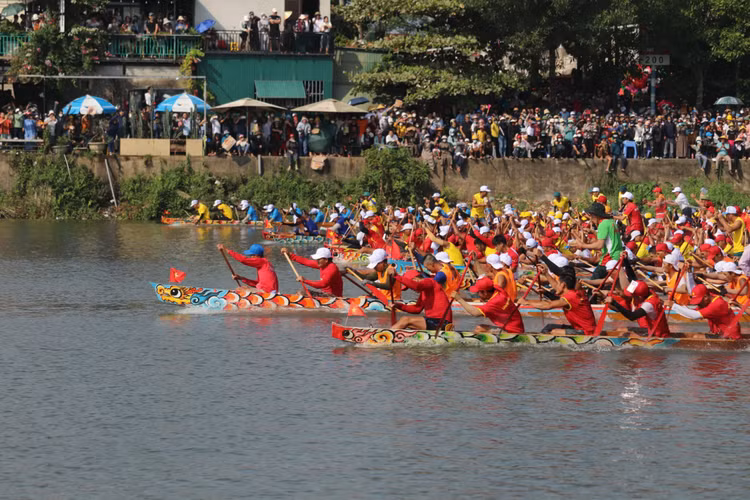 Quang Binh: Day song le hoi dua thuyen mung Tet Doc lap 2/9-Hinh-4