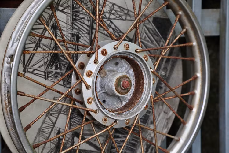 Con duong nghe thuat ven song Hong nhech nhac vi xuong cap-Hinh-7